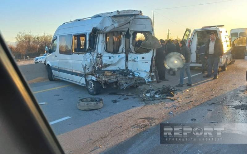  Ucarda mikroavtobus TIR-la toqquşub: Ölən və yaralananlar var 