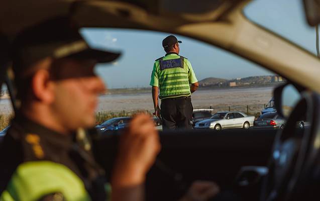  Naxçıvanda polisin saxladığı şəxs özünü bıçaqlayacağını dedi, həbs edildi  