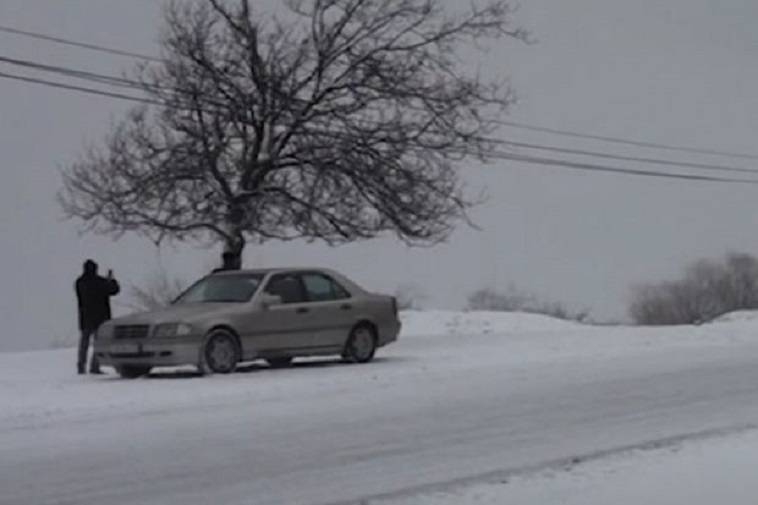  Qar yağdı, yollar buz bağladı - FOTO 