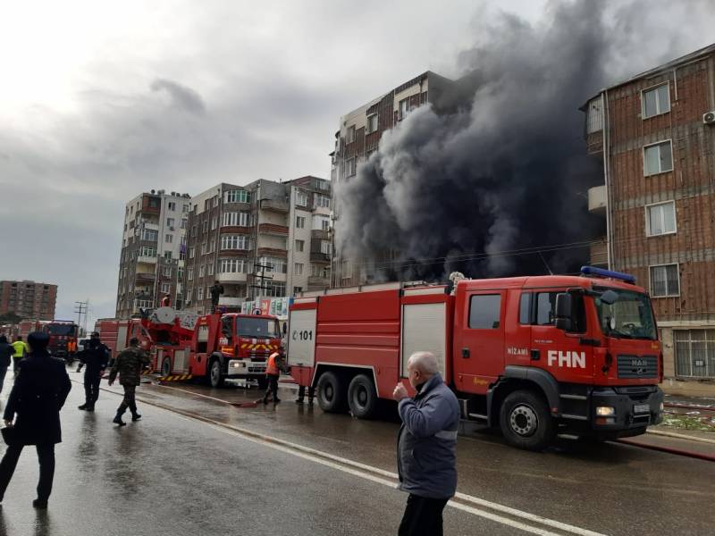  Abşeronda yaşayış binasındakı yanğın söndürülüb - FOTO 