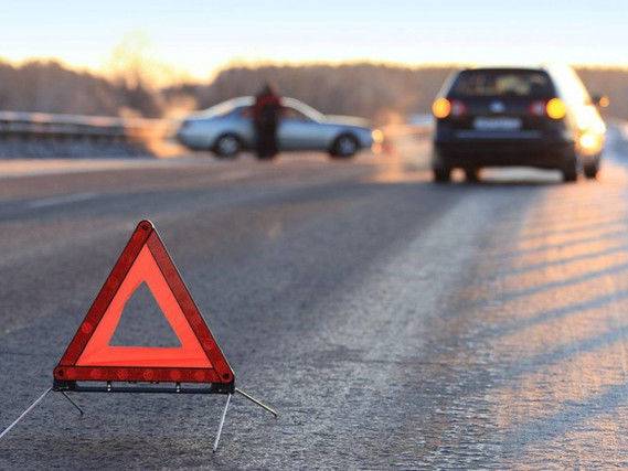  Yol qəzasında ata və oğlu xəsarət alıb  