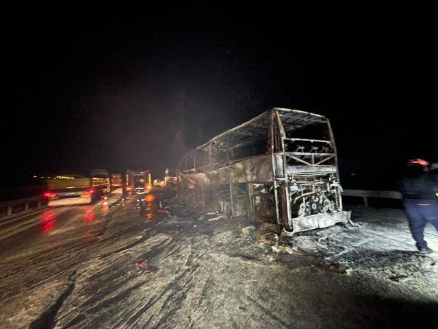  Türkiyədə hərbçilərin olduğu avtobus qəza törətdi - 3 ölü 37 yaralı 