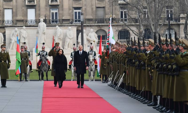  Budapeştdə Azərbaycan Prezidenti İlham Əliyevin rəsmi qarşılanma mərasimi olub - FOTO 