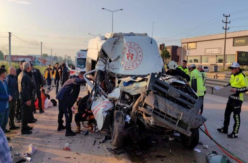  İdmançılar qəzaya düşdü - Məşqçi öldü, 16 nəfər yaralandı 