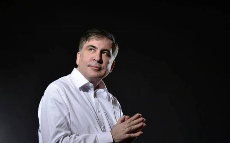  Saakaşvili siyasətə qayıtdığını bəyan etdi  