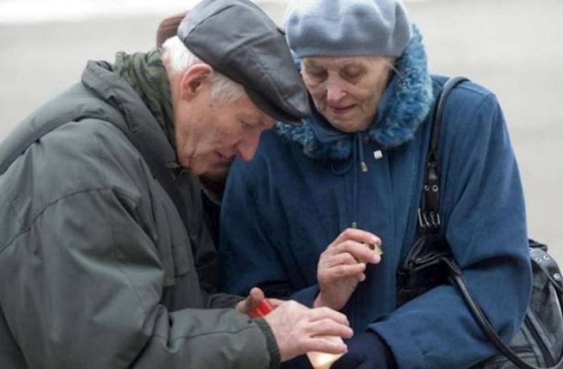  65 yaşdan yuxarı insanlarla bağlı ÜST-dən açıqlama  