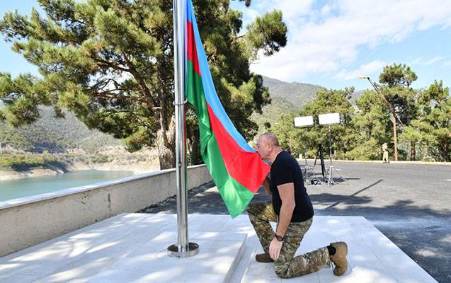  Prezident Ağdərə şəhərində də bayrağımızı ucaltdı! - FOTO 