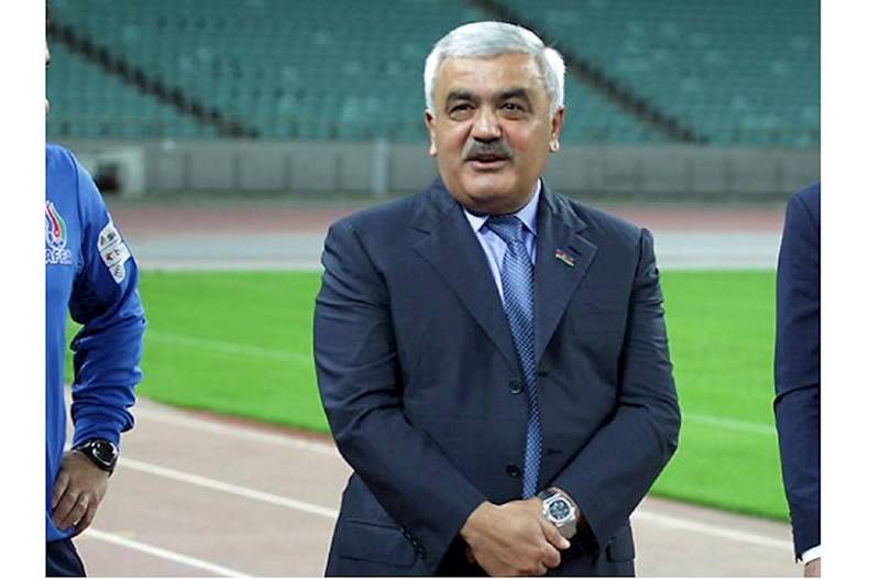  Millimiz uduzsa da, Rövnəq Abdullayev futbolçuları mükafatlandırdı  