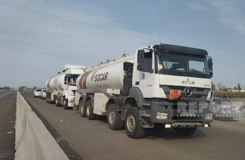  Azərbaycan Qarabağın erməni sakinləri üçün yanacaq göndərib - FOTOLAR 