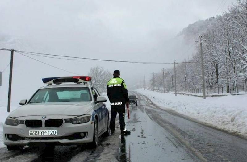  Yol polisi əlverişsiz hava ilə bağlı müraciət etdi  