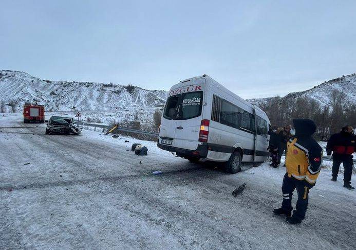  Sivasda dəhşətli qəza - 26 nəfər yaralanıb - FOTO 