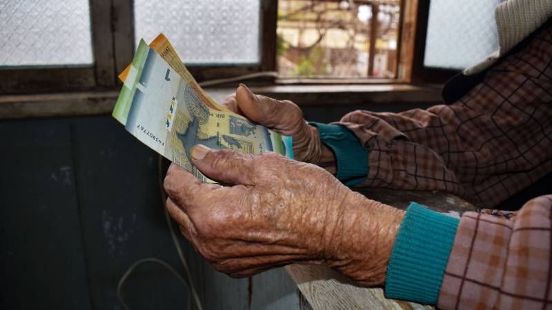  Bu qadınlar pensiyaya daha tez çıxa biləcəklər  