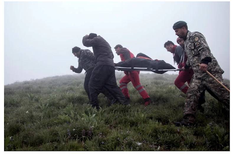  İran prezidentinin helikopterinin tapıldığı an - VİDEO 