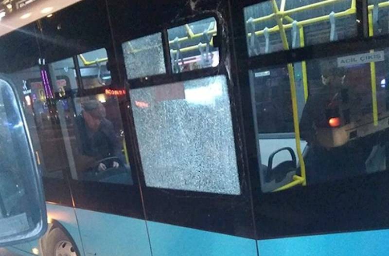  Avtobus “qırmızı”da keçib qəza törətdi - Ölənlər var 