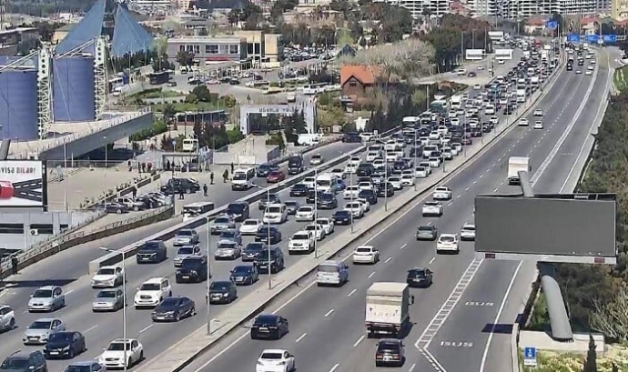  Bakıda böyük sıxlığın səbəbi açıqlandı - Foto  