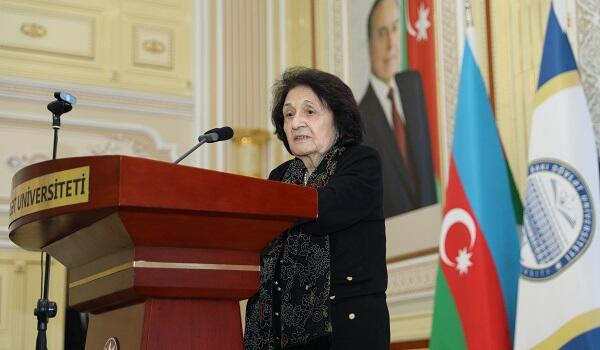  ​68 ildir eyni qurumda çalışır: 100 yaşı olacaq  