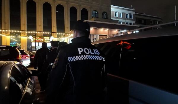  İşlədiyi evdən 30 minlik oğurluq etdi, saxlanıldı  