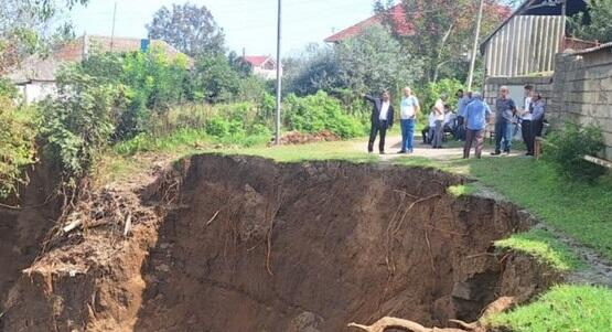  Lənkəranda torpaq sürüşməsi oldu - Foto  
