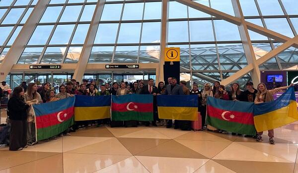  Ukraynalı uşaqlar reabilitasiya üçün Azərbaycana gətirildi  