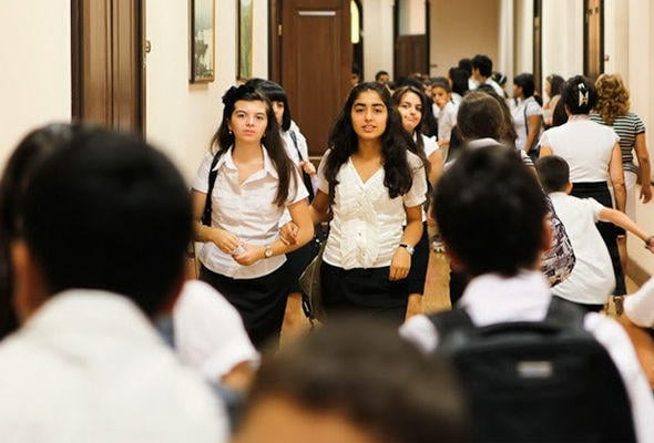  Bakıda IX sinif şagirdi sinif yoldaşına xəsarət yetirdi  