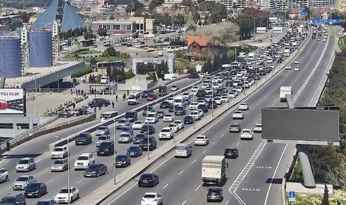  Bakı-Sumqayıt yolunda tıxacın azalması üçün yeni layihə...  