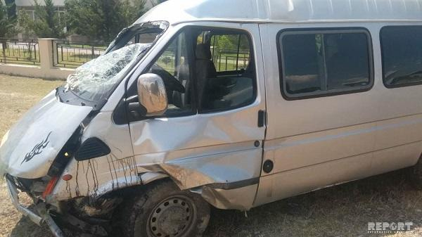  Buraxılış imtahanından qayıdan şagirdlər qəzaya düşdü  