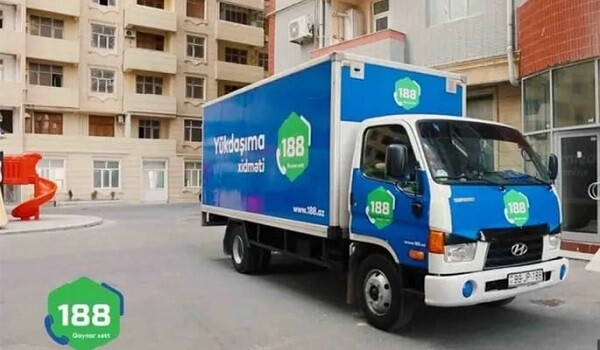  Məşhur yükdaşıma xidməti işçisinin pulunu kəsdi  