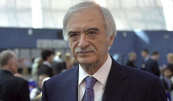  81 yaşlı Polad Bülbüloğlu boşandı və yenidən evləndi  