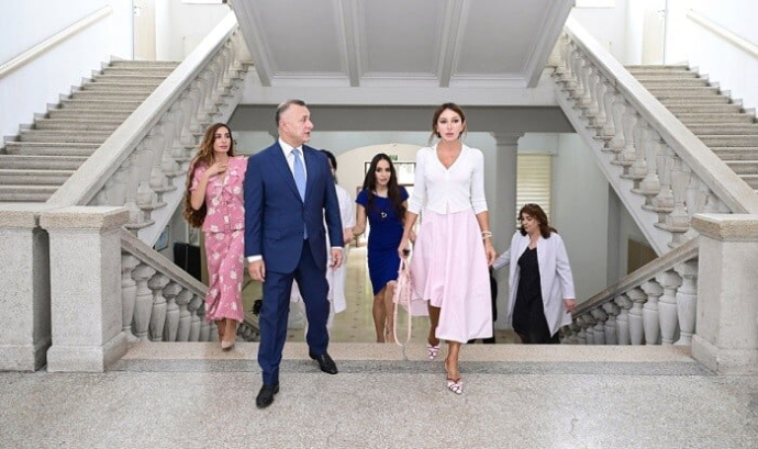  Mehriban Əliyeva Elmi-Tədqiqat Pediatriya İnstitutunda...  