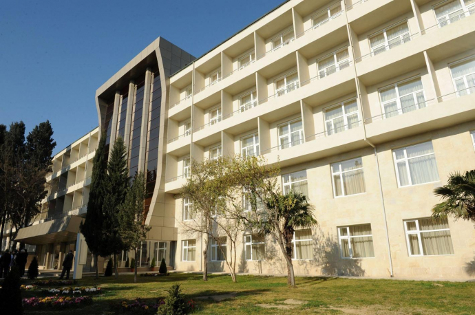  7 professor elmi şuradan niyə kənarlaşdırılıb?  