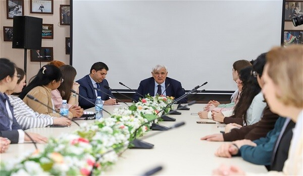  Bütün bu ağır sınaqlara baxmayaraq... - Kamal Abdulla  