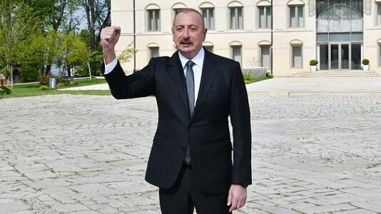  İlham Əliyev Şuşanın bu kəndində sakinlərlə görüşdü  