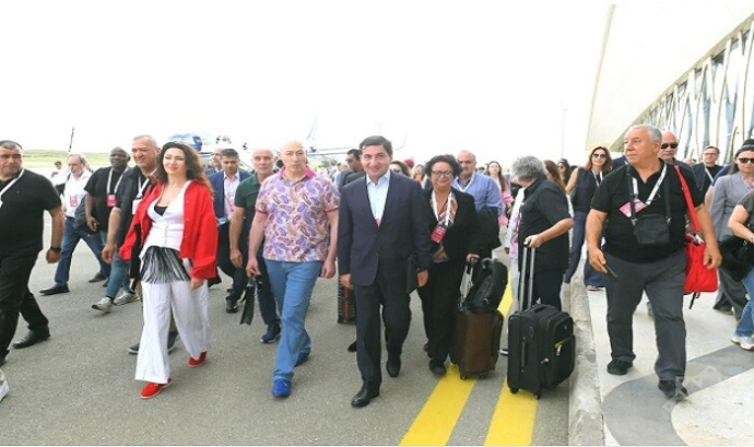  Forum iştirakçıları Qarabağ küçəsi ilə tanış oldular  