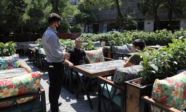 Kütləvi zəhərlənmə olan restoran bu vəzifəli şəxsin imiş  