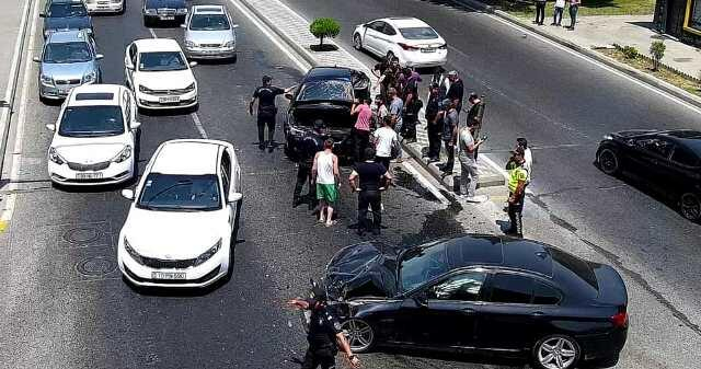  Qəza iştirakçıları hansı halda hadisə yerini tərk edə bilərlər?  