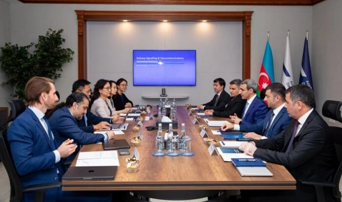  ADY ilə AİİB arasında əməkdaşlıq istiqamətləri müzakirə edildi  
