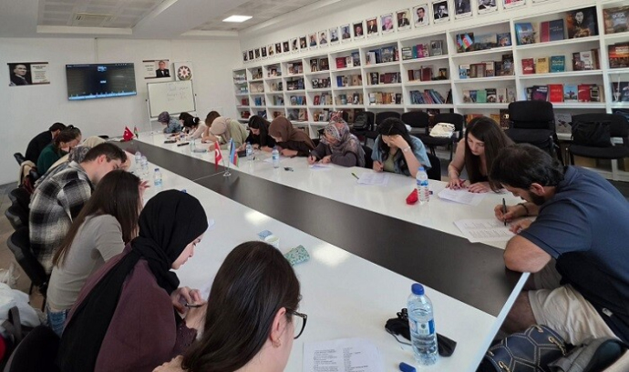  Ankarada Azərbaycan dilindən imtahan keçirildi  