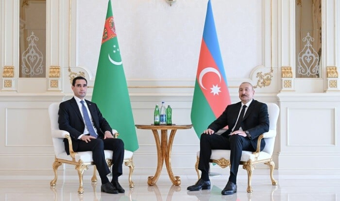  Prezidentlər Daşaltı kəndinin fonunda şəkil çəkdiriblər  