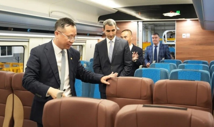  ADY Çindən yeni sərnişin qatarları almağı planlaşdırır  