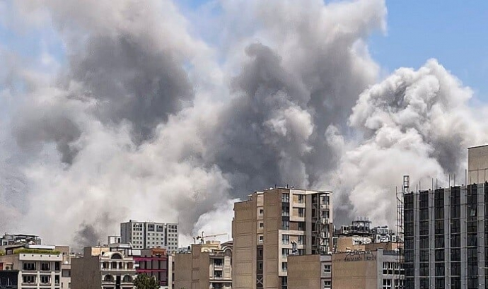  İranın Milli Müdafiə Universitetinə zərbələr endirildi - Video  