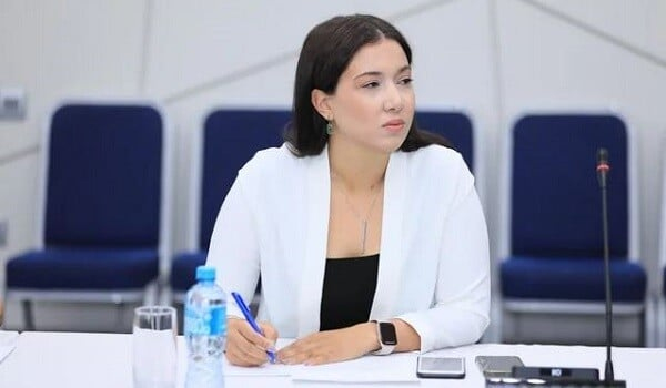  Nazir bu xanıma yüksək vəzifə verdi  