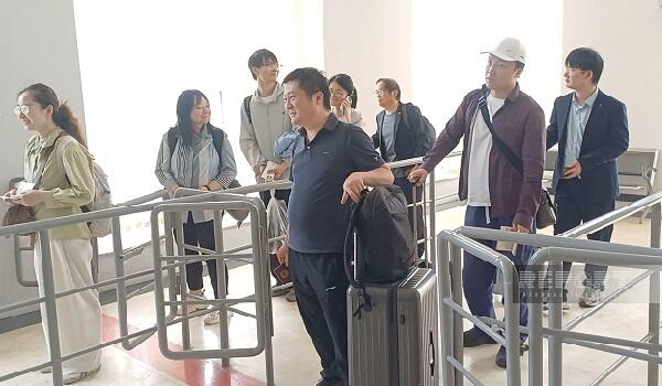  İrandan Azərbaycana təxliyə olunanların sayı... - Foto  