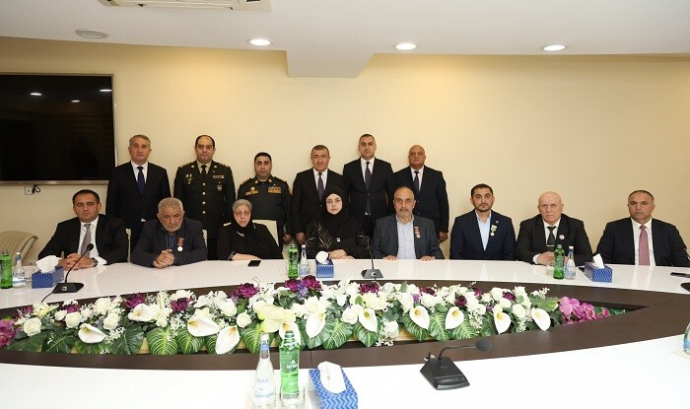  Xətaidə təltif olunan hərbçilərin mükafatları təqdim edildi - Foto  