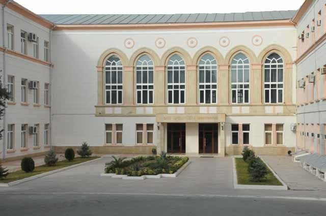  Tanınmış hakim təqaüdə göndərildi  