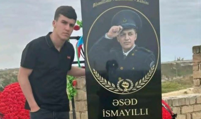  Ölən kursantın kədərli taleyi: dostunun qəbri üstündə... - Foto  