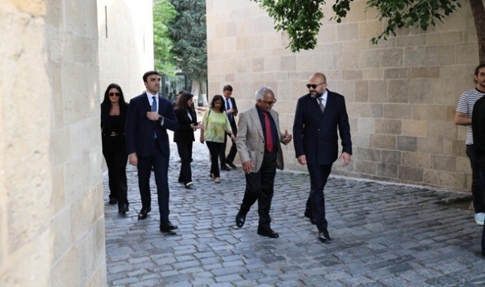  Daramber Qoxul İçərişəhərdə - Foto  