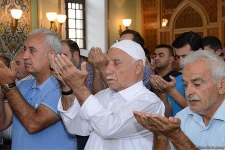  Azərbaycanda bayram namazı qılındı  