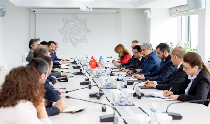  Anar Əliyev Türkiyə rəsmiləri ilə görüşdü  