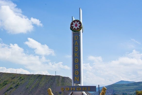  Qayınata kürəkənini bıçaqladı  