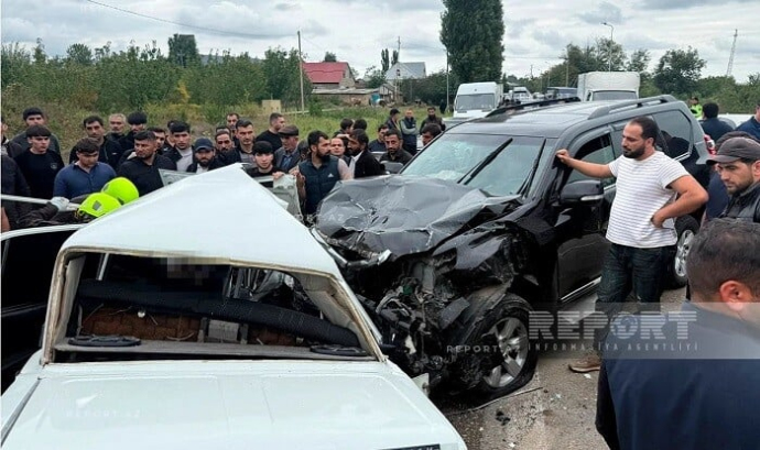  “Prado” VAZ-la toqquşdu: ölən var - Foto  